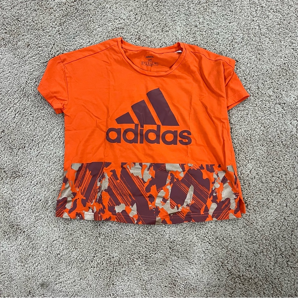 Athletic shirt